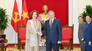 [Foto] Líder partidista vietnamita recibe a directora general de la Unesco