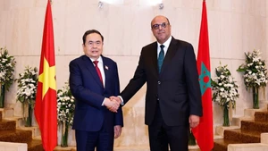 [Foto] Máximo legislador vietnamita se reúne con titular de la Cámara de Consejeros de Marruecos