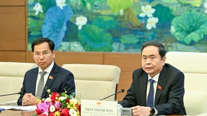 El presidente de la ANV, Tran Thanh Man, habla en la reunión.