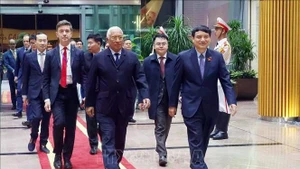 El presidente del Consejo Europeo, António Costa llega a Hanói para una visita oficial a Vietnam. (Foto: VNA)
