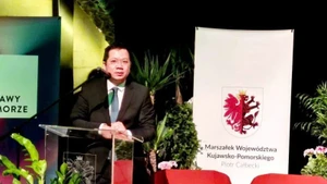 El embajador Ha Hoang Hai interviene en el foro. (Foto: Embajada de Vietnam en Polonia)
