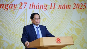 El primer ministro vietnamita, Pham Minh Chinh, habla en el evento. (Foto: VNA)