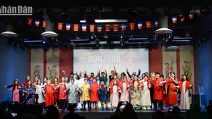 [Foto] Jóvenes vietnamitas expresan orgullo y responsabilidad por cultura nacional 