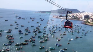 El teleférico Hon Thom, el más largo del mundo sobre el mar, se encuentra en la zona especial de Phu Quoc, provincia de An Giang. (Foto: VNA)