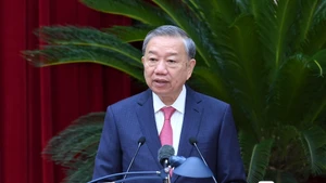 El secretario general del Partido Comunista de Vietnam, To Lam, habla en el evento. (Foto: Nhan Dan)