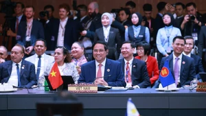 El primer ministro de Vietnam, Pham Minh Chinh, asiste a la cumbre conmemorativa del 50 aniversario de relaciones Asean-Nueva Zelanda. (Foto: VNA)