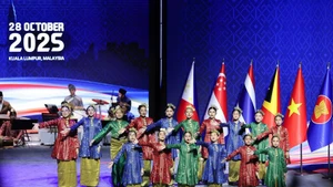 En el acto de clausura de la 47ª Cumbre de la Asean y de las reuniones relacionadas. (Foto: VNA)
