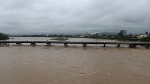 El nivel del agua en el río Ve está subiendo. (Foto: VNA)