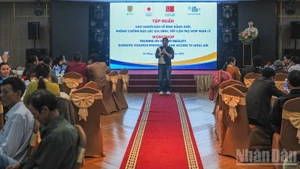 En la conferencia de capacitación.