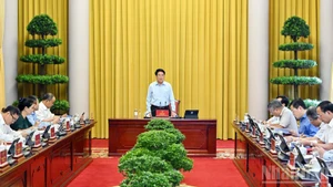 El presidente de Vietnam, Luong Cuong, habla en la reunión. (Foto: Nhan Dan)