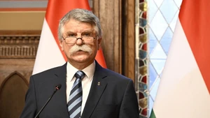 El presidente de la Asamblea Nacional de Hungría, Kover Laszlo. (Foto: VNA)