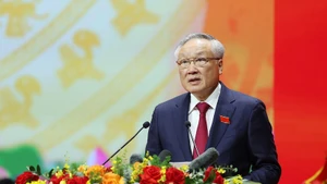 El viceprimer ministro permanente, Nguyen Hoa Binh, habla en el evento. (Foto: VNA)