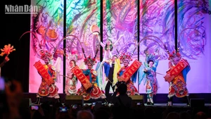 El “Tet Baltard” de la comunidad vietnamita en Francia es un espacio donde se honran los valores tradicionales y se fortalece cada vez más la amistad entre los dos países. 