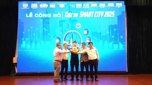 En la ceremonia de lanzamiento del concurso. 