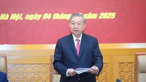 El secretario general del Partido Comunista de Vietnam, To Lam, habla en la cita. (Foto: Nhan Dan)
