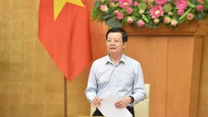 El viceprimer ministro Mai Van Chinh preside la reunión del Comité Directivo de la Exposición de Logros Nacionales con motivo del 80º aniversario del Día Nacional. (Foto: VGP)