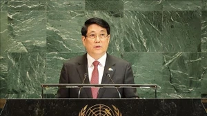 El presidente de Vietnam, Luong Cuong, pronuncia un importante discurso en el Debate General del 80.º período de sesiones de la Asamblea General de la ONU con el mensaje central: “Honrando el valor de la paz, transformaciones audaces para crear un futuro sostenible". (Foto: VNA)