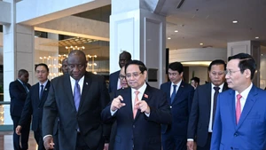 [Foto] Celebran en Hanói Foro Empresarial Vietnam-Sudáfrica