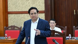 El primer ministro de Vietnam, Pham Minh Chinh, preside la cita (Foto: Nhan Dan)
