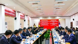 Hanói y Vientián refuerzan cooperación bilateral. (Foto: Nhan Dan)