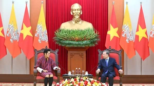 El secretario general del Partido Comunista de Vietnam, To Lam, recibe al rey de Bután, Jigme Khesar Namgyel Wangchuck. (Foto: Nhan Dan)