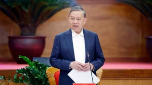 El secretario general del Partido Comunista de Vietnam, To Lam, interviene en la reunión (Foto: VNA)