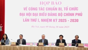 En la rueda de prensa (Foto: baochinhphu.vn)