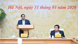 [Foto] Premier vietnamita preside cuarta reunión sobre desarrollo económico privado