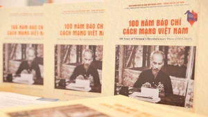 Se publica primer fotolibro sobre historia de prensa revolucionaria vietnamita