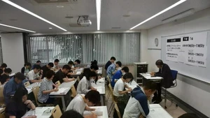 En la sala de exámenes. (Foto: VNA)