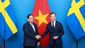 El primer ministro vietnamita, Pham Minh Chinh, y su homólogo sueco, Ulf Kristersson (Foto: VNA)