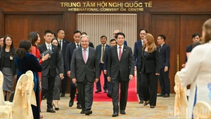 [Foto] Presidente vietnamita ofrece recepción solemne a secretario general de la ONU