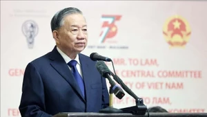 El secretario general del Partido Comunista de Vietnam, To Lam, pronuncia su discurso (Foto: VNA)