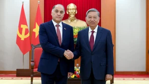 [Foto] Líder partidista vietnamita recibe a secretario del Consejo de Seguridad de Belarús