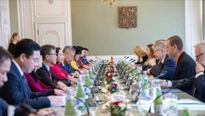 La vicepresidenta de la Asamblea Nacional, Nguyen Thi Thanh, se reúne con el presidente del Senado del Parlamento checo, Milos Vystrcil. (Foto: Senat.cz)