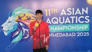 Nadador vietnamita gana presea dorada en Campeonato asiático