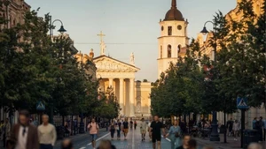 Muchos vietnamitas residentes en Lituania abren sus negocios en centros comerciales de la capital, Vilna. (Foto: Nhan Dan)