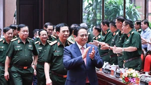 [Foto] Premier vietnamita asiste a Conferencia Militar y Política Nacional de primeros seis meses de 2025