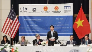 El presidente vietnamita, Luong Cuong, habla en la mesa redonda con empresas estadounidenses. (Foto: VNA)