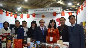 Representantes vietnamitas en ExpoCafé 2025, (Foto: VNA)