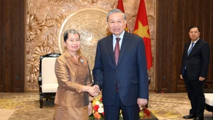 [Foto] Líder partidista vietnamita recibe a vicepresidenta del Partido Popular de Camboya