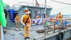 El primer ministro emitió la Decisión No. 1818/QD-TTg aprobando el Proyecto de inversión para la construcción de Puertos y Muelles de Seguridad Pública Popular. (Foto: VGP)