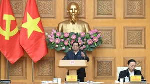 El primer ministro de Vietnam, Pham Minh Chinh, habla en la cita (Foto: Nhan Dan)