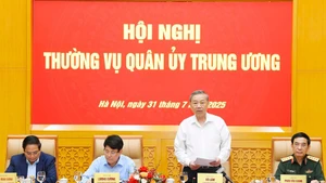 El secretario general del Partido Comunista de Vietnam, To Lam, habbla en la reunión. (Foto: VNA)