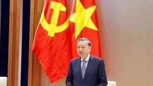 El secretario general del PCV, To Lam, pronuncia un discurso. (Foto: VNA)