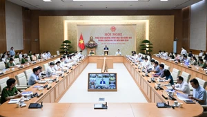 [Foto] Premier vietnamita preside conferencia sobre Programa Nacional dirigido a la prevención y lucha contra drogas hasta 2030