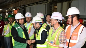 [Foto] Premier vietnamita inspecciona proyecto de línea ferroviaria urbana Nhon–Estación de Hanói
