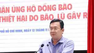 Phan Hong An, vicepresidente del Comité del FPV de Ciudad Ho Chi Minh, interviene en la cita (Foto: VNA)