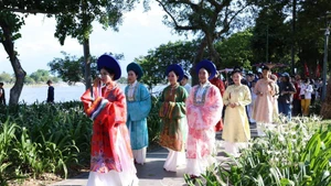 Las actividades realizadas durante el Año Nacional del Turismo de Hue 2025 atrajeron a un gran número de turistas. (Fuente: VNA)