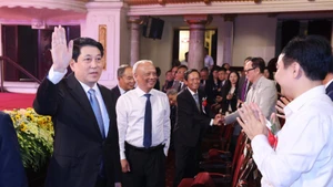 El presidente de Vietnam, Luong Cuong, asistió a la ceremonia de conmemoración del 80º aniversario del Día de los Abogados. (Foto: VNA)